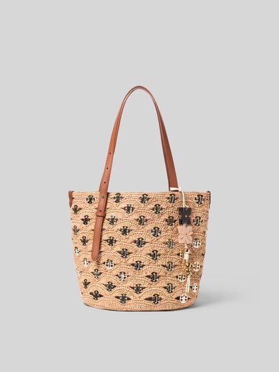 Produktfoto, Tote Bag in Flecht-Optik von Rabanne mit Allover-Logo-Details, floralem Anhänger, offenen Hauptfach, braun-beige Textur, Maße ca. 30 x 39 x 22 cm