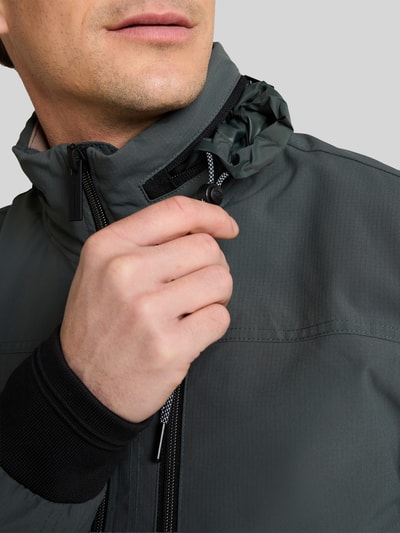 Tom Tailor Regular Fit Blouson aus wasserdichtem Stoff Oliv 3