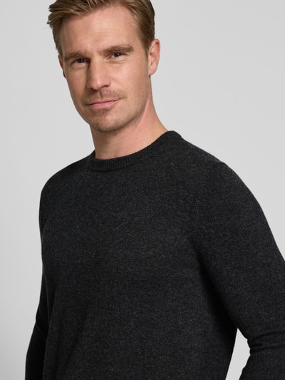 Christian Berg Men Sweter z kaszmiru o kroju regular fit z okrągłym dekoltem Antracytowy melanż 3