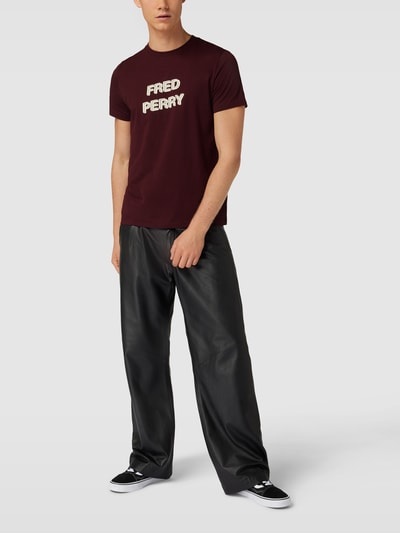 Fred Perry T-shirt met labelprint Bordeaux - 1