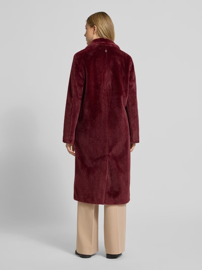Marc Cain Regular Fit Mantel aus Teddyfell in Maxilänge Bordeaux 5