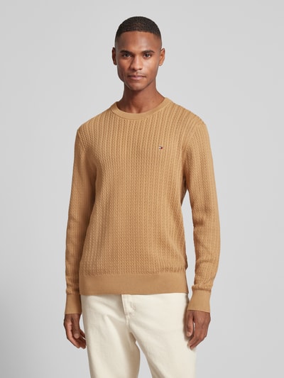 Tommy Hilfiger Sweter o kroju slim fit z dzianiny o fakturze jodełki Camel 4