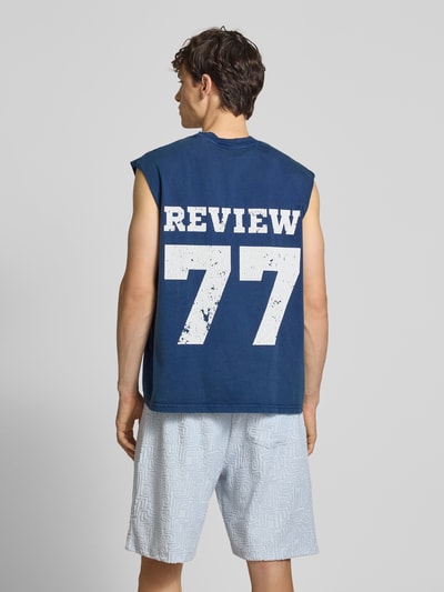 REVIEW Tanktop mit Label-Print Dunkelblau 5
