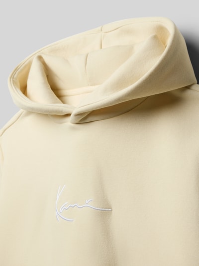 KARL KANI Bluza z kapturem o kroju regular fit z mieszanki bawełny z kieszenią kangurką Écru 2