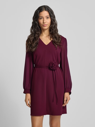 Rinascimento Cocktailkleid mit V-Ausschnitt Bordeaux 4