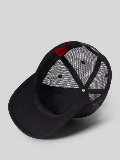 Produktfoto, Basecap aus reiner Baumwolle Modell 'MARSEL' von HUGO in schwarzer Unifarbe, Label Stitching, Mesh-Einsatz, Schnallenverschluss