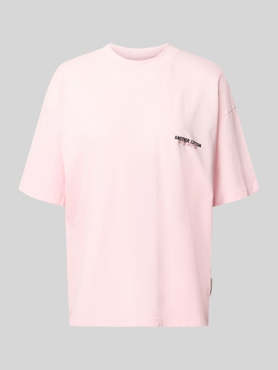 Produktfoto, Oversized T-Shirt mit Label-Print von ANOTHER COTTON LAB, różowy, bawełna, okrągły dekolt, krój oversized, długość tyłu 58 cm w rozmiarze S