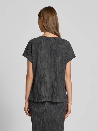 Christian Berg Woman Relaxed Fit T-Shirt mit V-Ausschnitt und Zierfalte Black 5