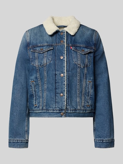 Produktfoto, Regular Fit Jeansjacke aus reiner Baumwolle von Levi's® 300 in Blau mit weißem Teddykragen, sichtbare Knöpfe, strukturierte Oberfläche