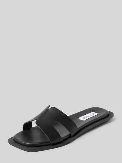 Produktfoto, Slipper aus Echtleder Modell 'Sofia' von Steve Madden, eckige Passform, offene Ferse, Absatzhöhe 2 cm bei Größe 40, schwarzes Leder, glatte Oberfläche.