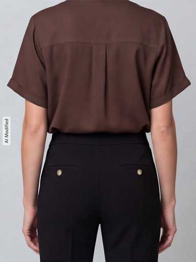 Vrouwenmodel draagt zwarte regular fit wijdte broek met viscose model 'ALARA' van SEDUCTIVE, dames, volledige rugaanzicht