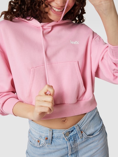 Levi's® Cropped Hoodie mit Label-Print Rosa 3