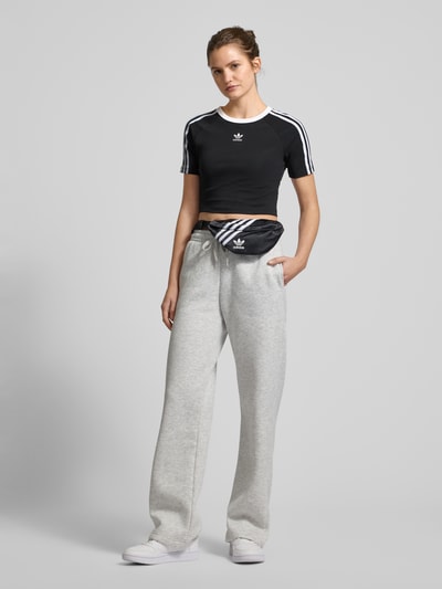 adidas Originals Cropped T-Shirt mit Label-Print Black 1