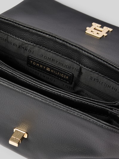 Tommy Hilfiger Umhängetasche mit Turnlock Black 5