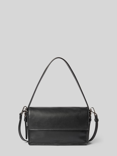 Produktfoto, Umhängetasche aus Leder mit Logo-Prägung Modell 'AUDREY' von LIEBESKIND BERLIN, czarne, prostokątne, z przegrodą główną na magnes, długim uchwytem, regulowanym paskiem na ramię, wewnętrzną kieszenią na suwak, Szerokość w rozmiarze 1: 25 cm, długość 16 cm, głębokość 9 cm, długość paska na ramię 58 cm, struktura gładka