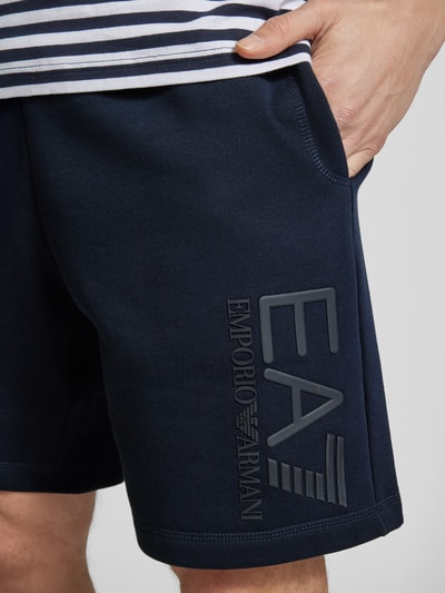 EA7 Emporio Armani Sweatshorts met elastische band, model 'TRAIN' Donkerblauw - 3