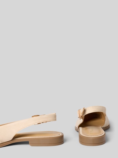 Productfoto, Slingbacks uit echt suèdeleer van Tamaris, effen beige, spitse neus, blokhak, labelreliëf, gespsluiting, licht gestructureerde zool.