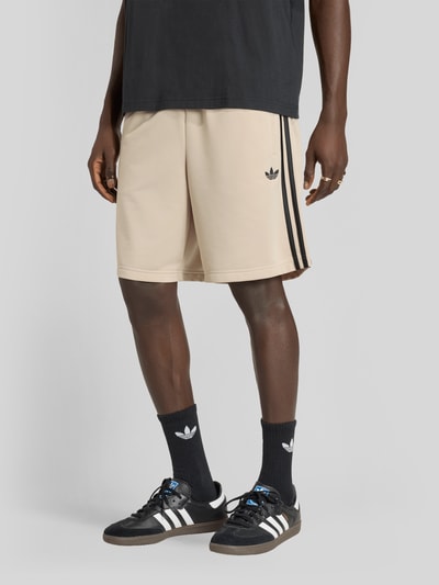 adidas Originals regular fit trainingsshorts met gestikt logo Beige - 4