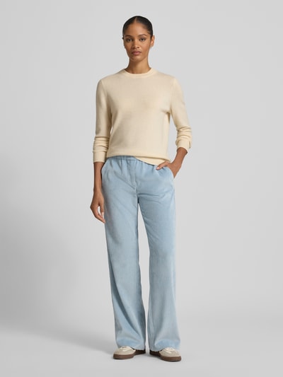 MAC Flared Cordhose mit Paspeltaschen am Gesäß Modell 'CHIARA' Hellblau 1