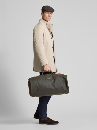 Barbour Weekender mit Label-Patch Modell 'HOLDALL' Oliv 1