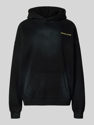 Produktfoto, Hoodie mit Logo-Stitching von ANOTHER COTTON LAB, czarny bawełniany miks, luźny krój, kaptur, haftowane logo, kieszeń kangurka