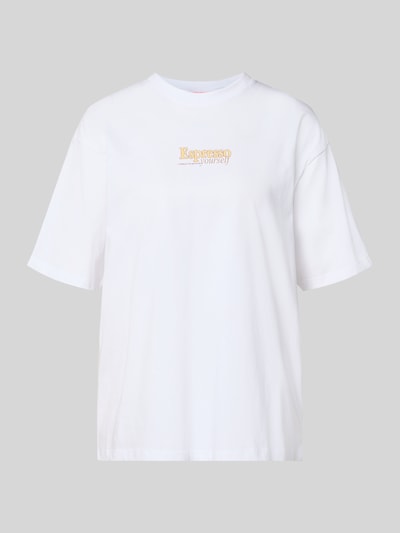 Produktfoto, T-Shirt aus Baumwolle Modell 'LATTE' od JJXX, czysta bawełna, krój loose fit, okrągły dekolt, długość pleców w rozmiarze S: 65 cm, biała tkanina, żółty nadruk na przodzie