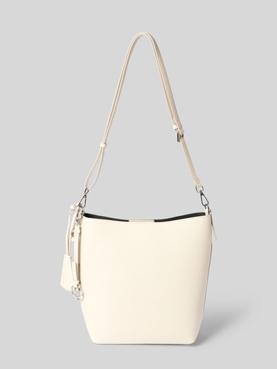 Produktfoto, Hobo Bag mit Logo-Prägung Modell 'LOHJA' von Seidenfelt, creme, strukturierte Oberfläche, Logo-Detail, Anhänger, Hauptfach mit Magnetverschluss, verstellbarer Schultergurt, Reißverschlussfach innen, Maße: 30 cm Breite, 29 cm Länge, 13 cm Tiefe, 84 cm Schulterriemen