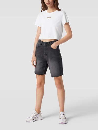 Levi's® Cropped T-Shirt mit Label-Print Modell 'Jordie' Weiss 1