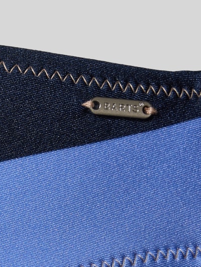 Produktfoto, High Leg Bikini-Slip Modell 'Corangs' von Barts aus Material-Mix mit Stretch-Anteil, zweifarbige Optik, Label-Detail, strukturierte Oberfläche