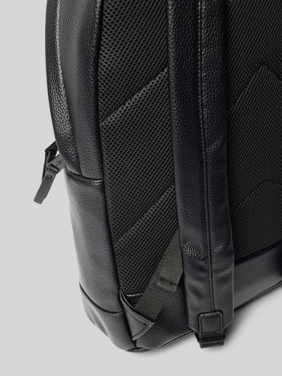 Marc O'Polo Rucksack aus einer Lederalternative Black 2