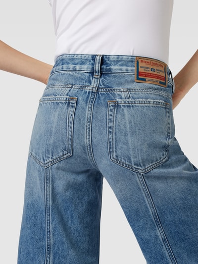 Diesel Flared Fit Jeans mit Knopfveschluss Jeansblau 3