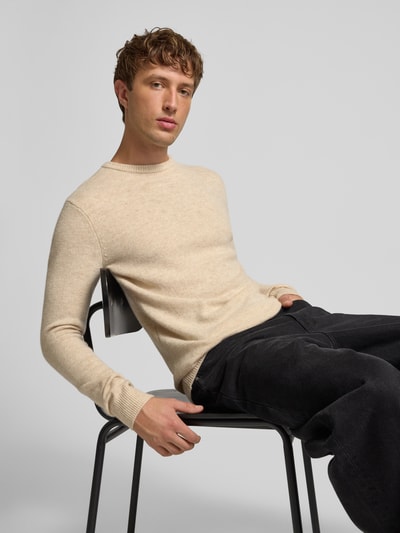 Blend Sweter z dzianiny z prążkowanymi wykończeniami model ‘BRANKO’ Beżowy melanż 3