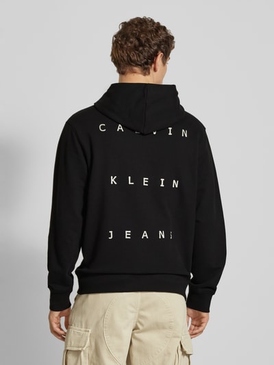 Calvin Klein Jeans Hoodie mit Logo-Print und Känguru-Tasche Black 5