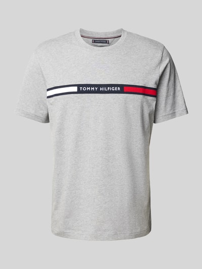 Tommy Hilfiger T-shirt o kroju regular fit z wyhaftowanym logo Jasnoszary 1