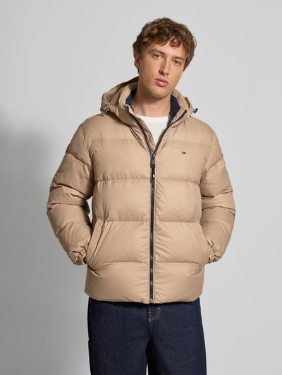 Tommy Jeans Kurtka puchowa o kroju regular fit z wyhaftowanym logo Beżowy 4