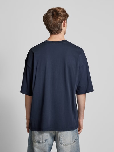 REVIEW Oversized T-Shirt mit Label-Print Dunkelblau 5