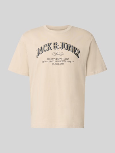 Produktfoto, Regular Fit T-Shirt aus reiner Baumwolle Modell 'Denver' von JACK & JONES in Beige mit Logo-Print, glatte Textur, Rückenlänge 69 cm
