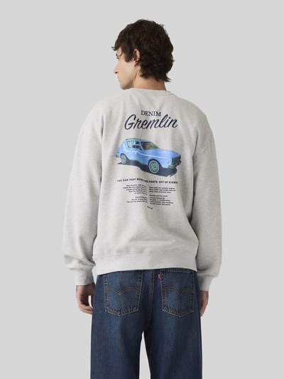 Levi's® Bluza o kroju regular fit z nadrukiem z tyłu Jasnoszary melanż 5