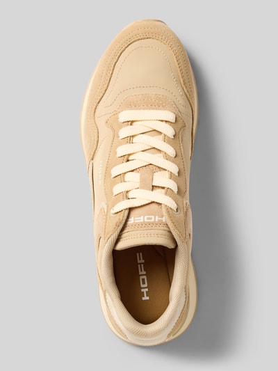 Produktfoto, Sneaker aus Leder-Mix mit Logo-Detail Modell 'City' von HOFF in Beige, abgerundete Passform, strukturierte Oberfläche, Draufsicht, Damen Sneaker, Absatzhöhe 2 cm, Schafthöhe 9 cm, Schaftweite 8 cm