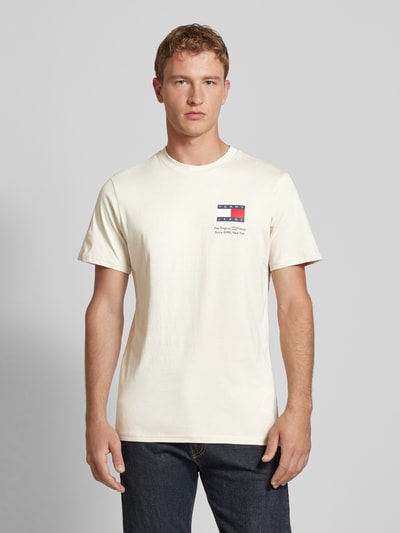 Tommy Jeans T-shirt z nadrukiem z logo Złamany biały 4