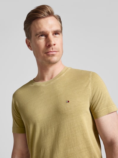 Tommy Hilfiger T-Shirt mit Label-Stitching Oliv 3