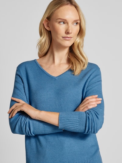 Christian Berg Woman Regular Fit Strickpullover mit V-Ausschnitt Rauchblau Melange 3