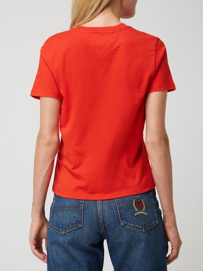 Tommy Jeans T-Shirt mit Logo-Stickerei  Rot 5