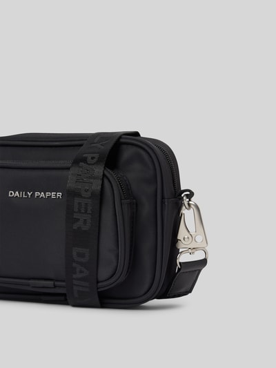 DAILY PAPER Crossbody Bag mit Label Detail black online kaufen