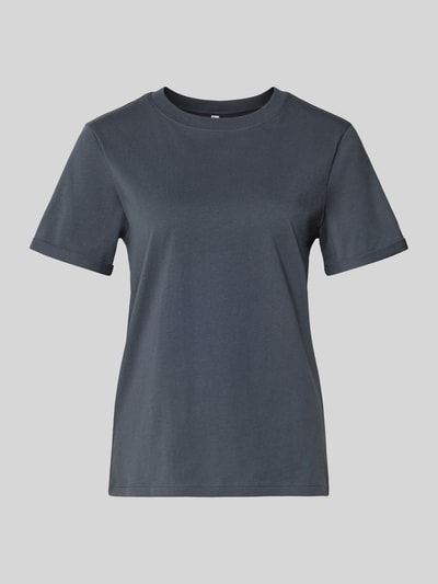 Produktfoto, Regular Fit T-Shirt aus reiner Baumwolle Modell 'RIA' van Pieces, effen grijs, ronde hals, korte mouw, fijnribtextuur.