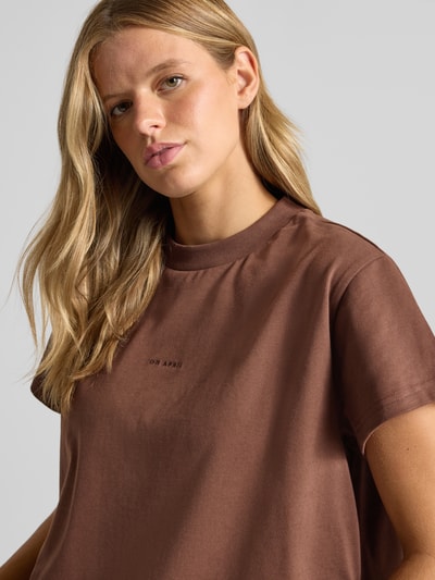 OH APRIL Boxy Fit T-Shirt aus reiner Baumwolle Dunkelbraun 3