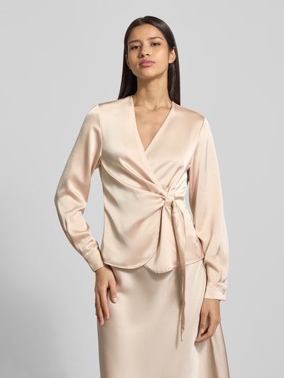Neo Noir Regular Fit Wickelbluse aus Satin Modell 'Petris' Beige 4