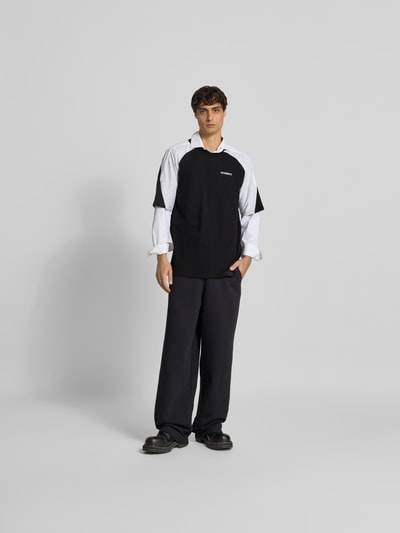 VETEMENTS Regular Fit T-Shirt mit Logo-Stitching Black 1