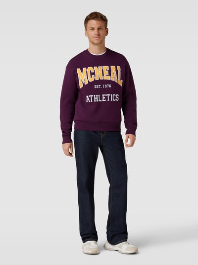 MCNEAL Sweatshirt mit Label-Print Aubergine 1