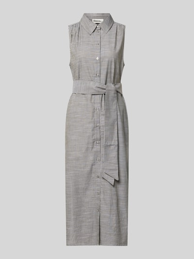 Produktfoto, Hemdblusenkleid mit Bindegürtel Modell 'Skye Sunna' von My Essential Wardrobe, reine Baumwolle, grau-weiß gestreift, Midikleid, gerader Schnitt, Knopfleiste, Hemdblusenkragen, strukturierte Textur